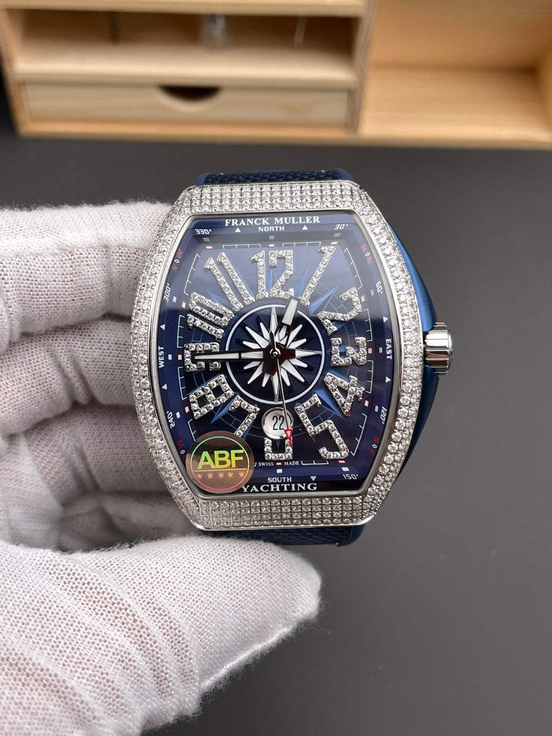 Franck Muller Vanguard Yachting — Diamond-Set Blue Dial