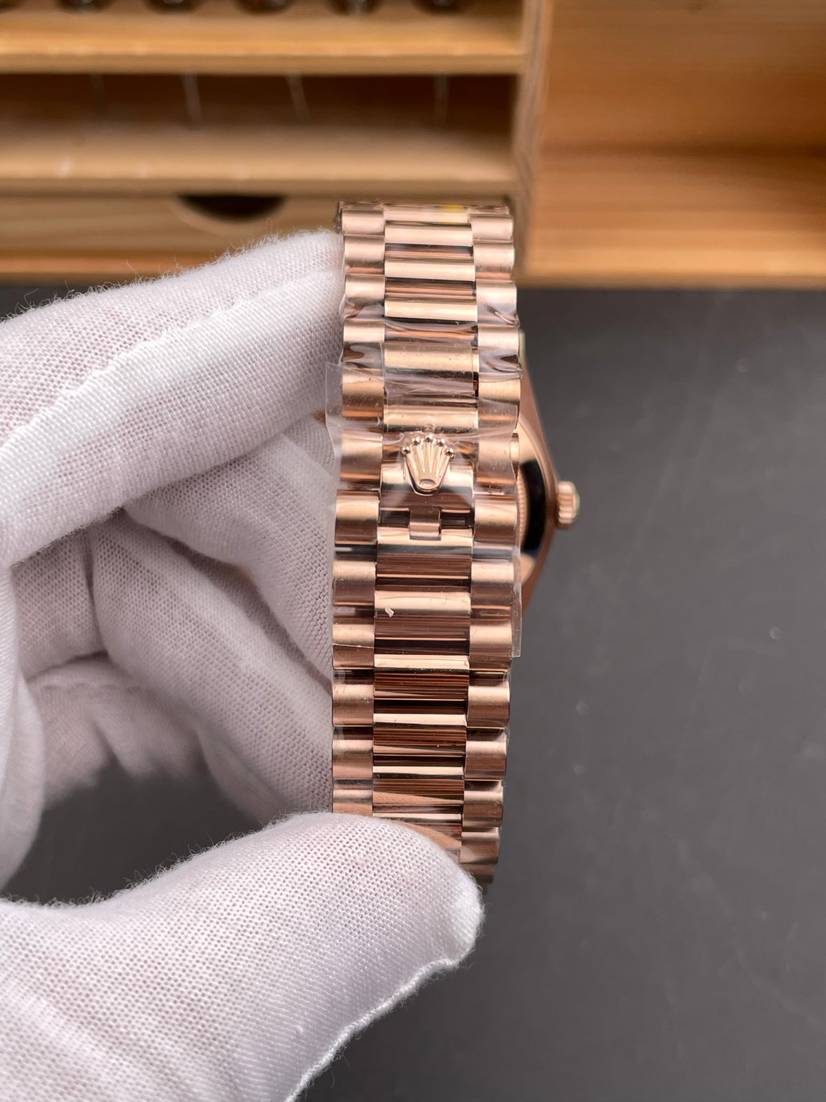Rolex Day-Date 40 – Everose Gold Black Dial