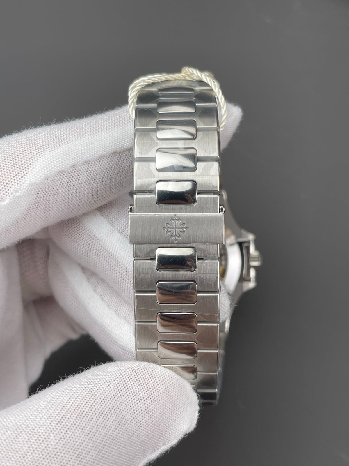 PATEK PHILIPPE NAUTILUS PERPETUAL CALENDAR