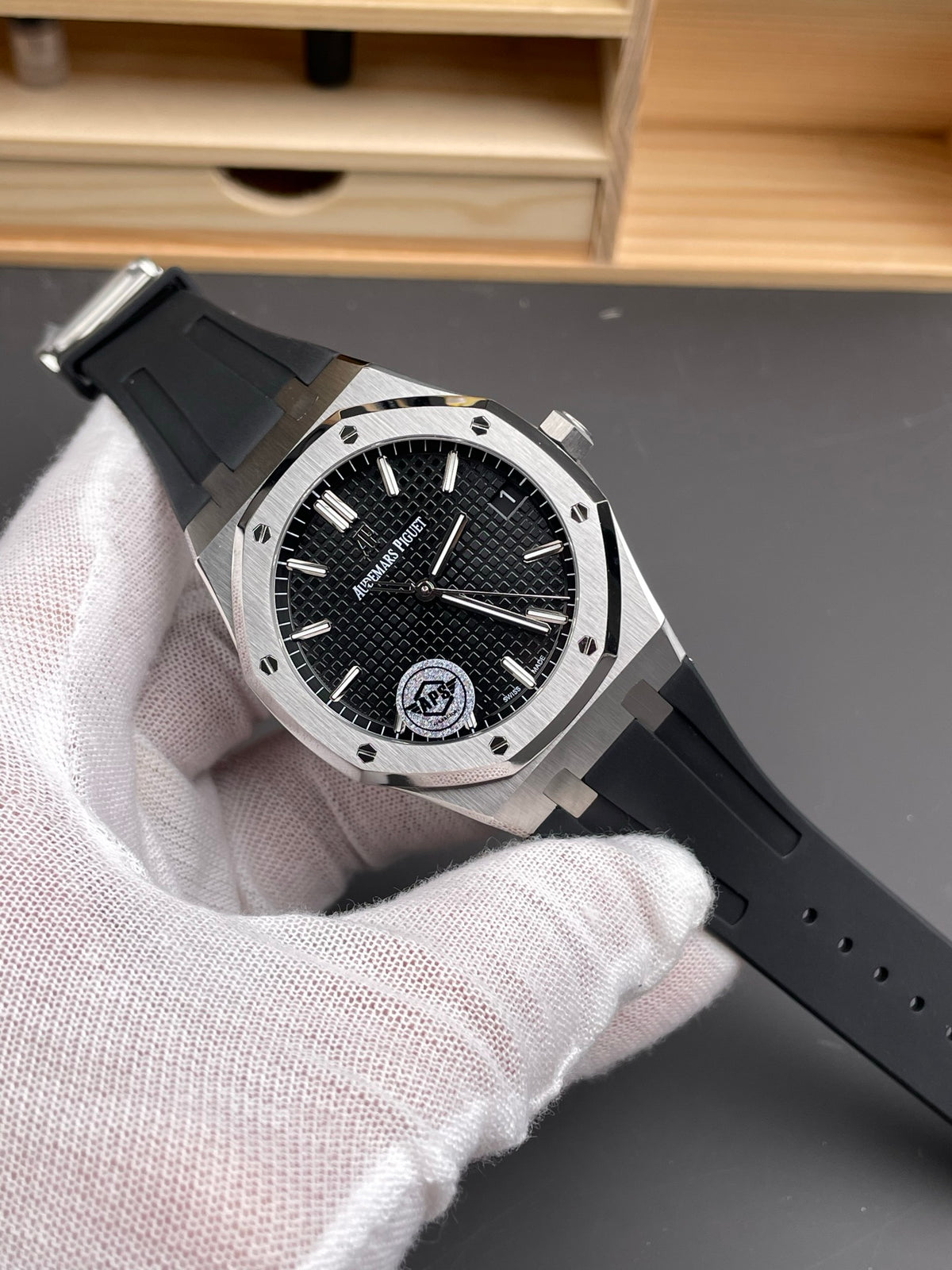 Audemars Piguet Royal Oak Style – Black Dial / Black Rubber Strap
