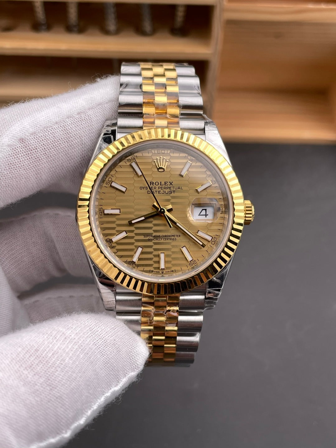 Rolex Datejust 41 — Yellow Rolesor & Golden Motif Dial